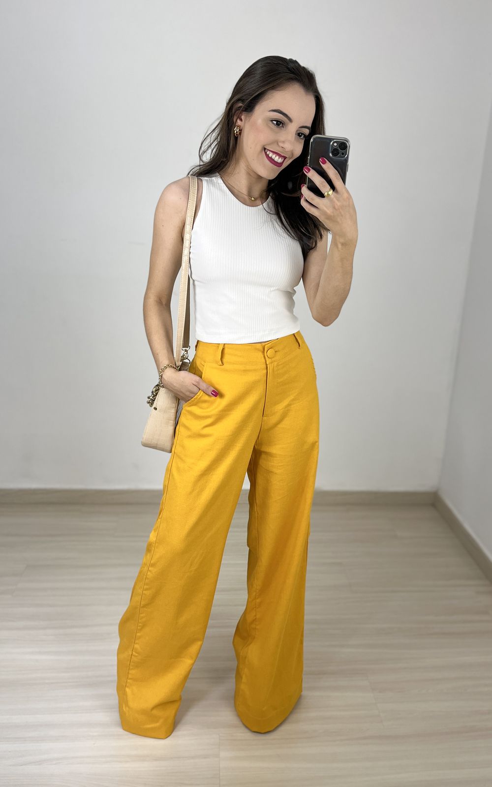 Look Calça Mostarda Feminino