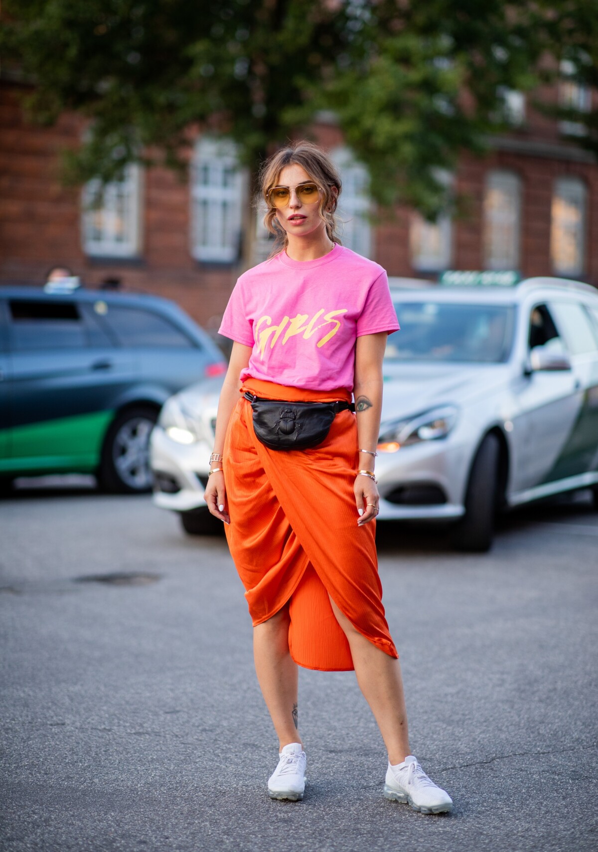 Look Blusa Laranja Feminino