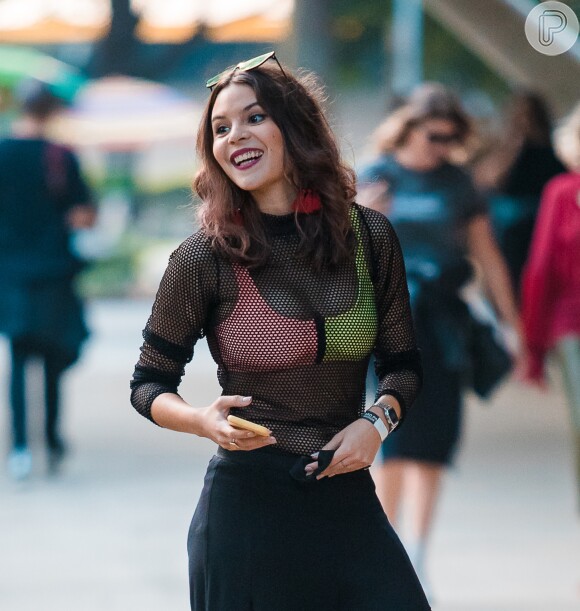 Look Blusa Transparente Feminino