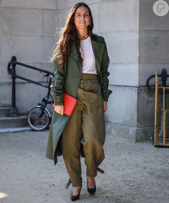 Look Bolsa Vermelha Feminino