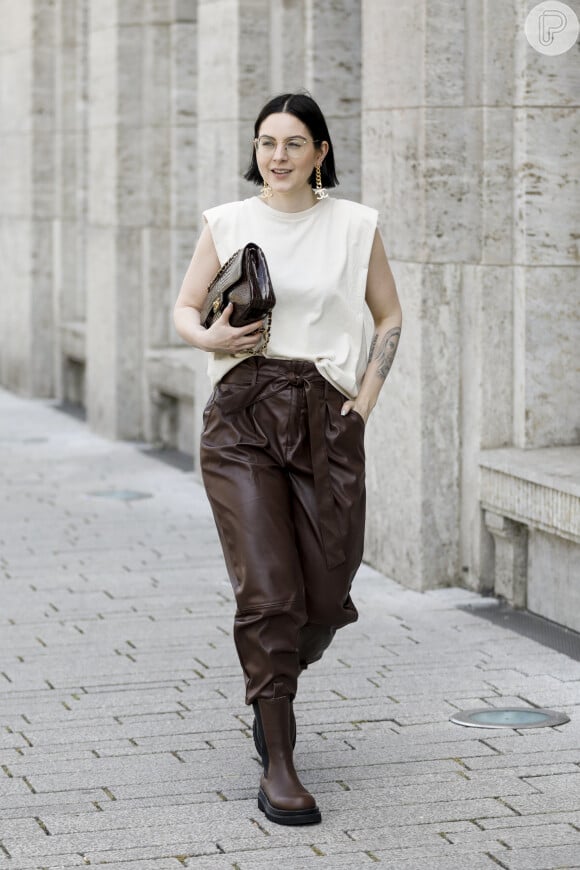 Look Bota Cinza Feminino