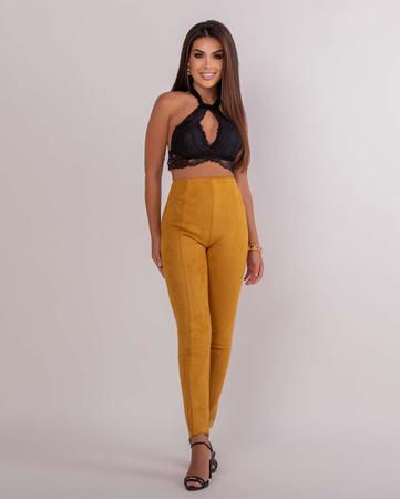 Look Calça Mostarda Feminino