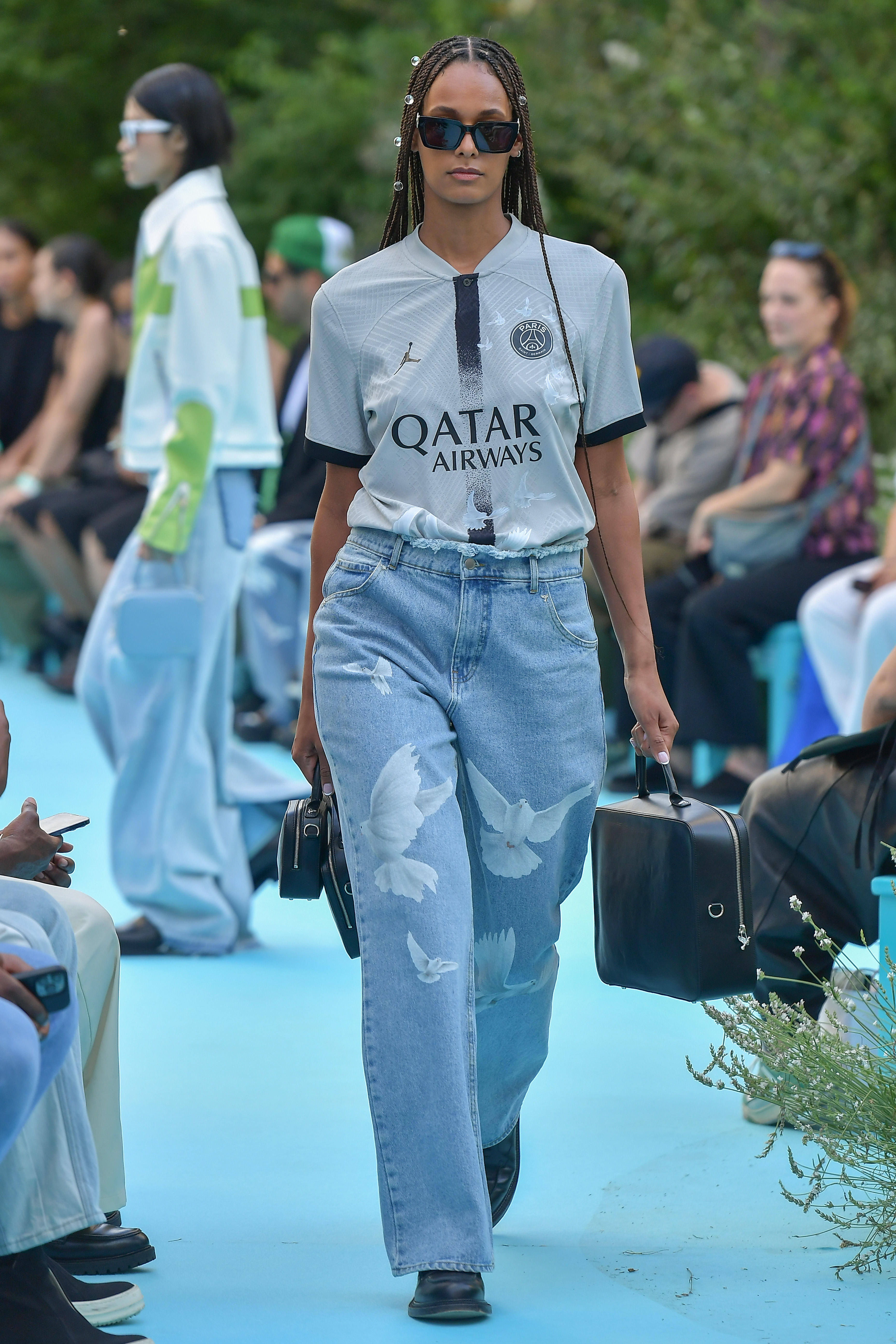 Look Camisa Jeans E Legging Feminino