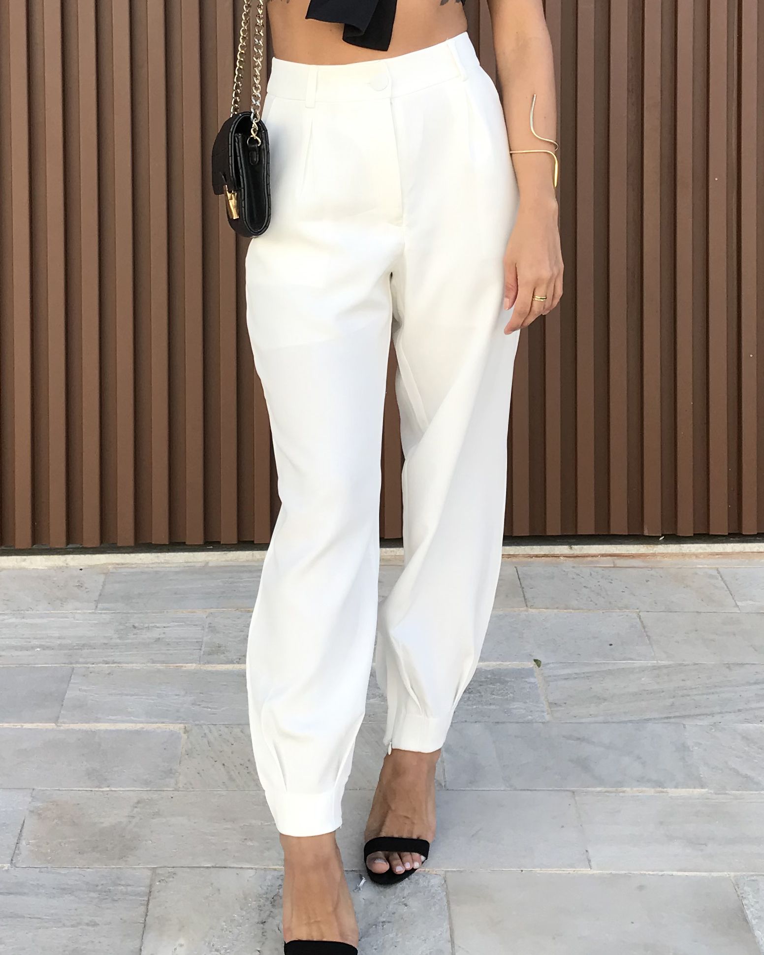 Look Calça Off White Feminino