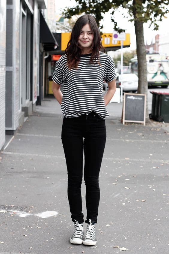 Look Camiseta Listrada Feminino