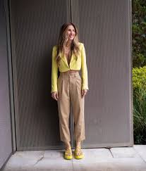 Look Amarelo Feminino