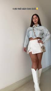 Look Bota Branca Feminino