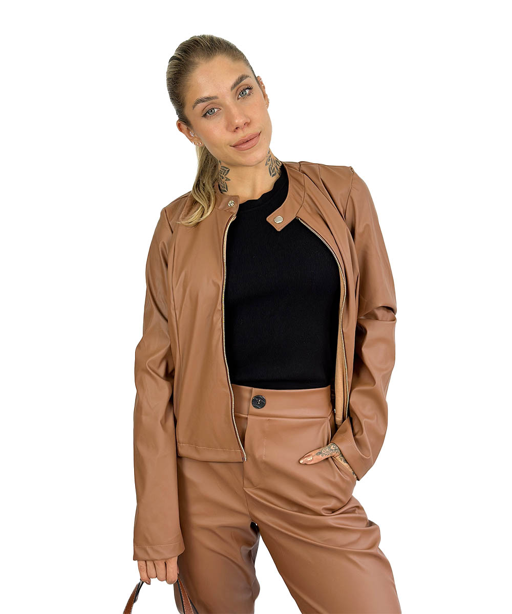 Look Com Jaqueta De Couro Marrom Feminino