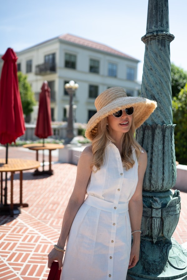 feminine look with straw hat