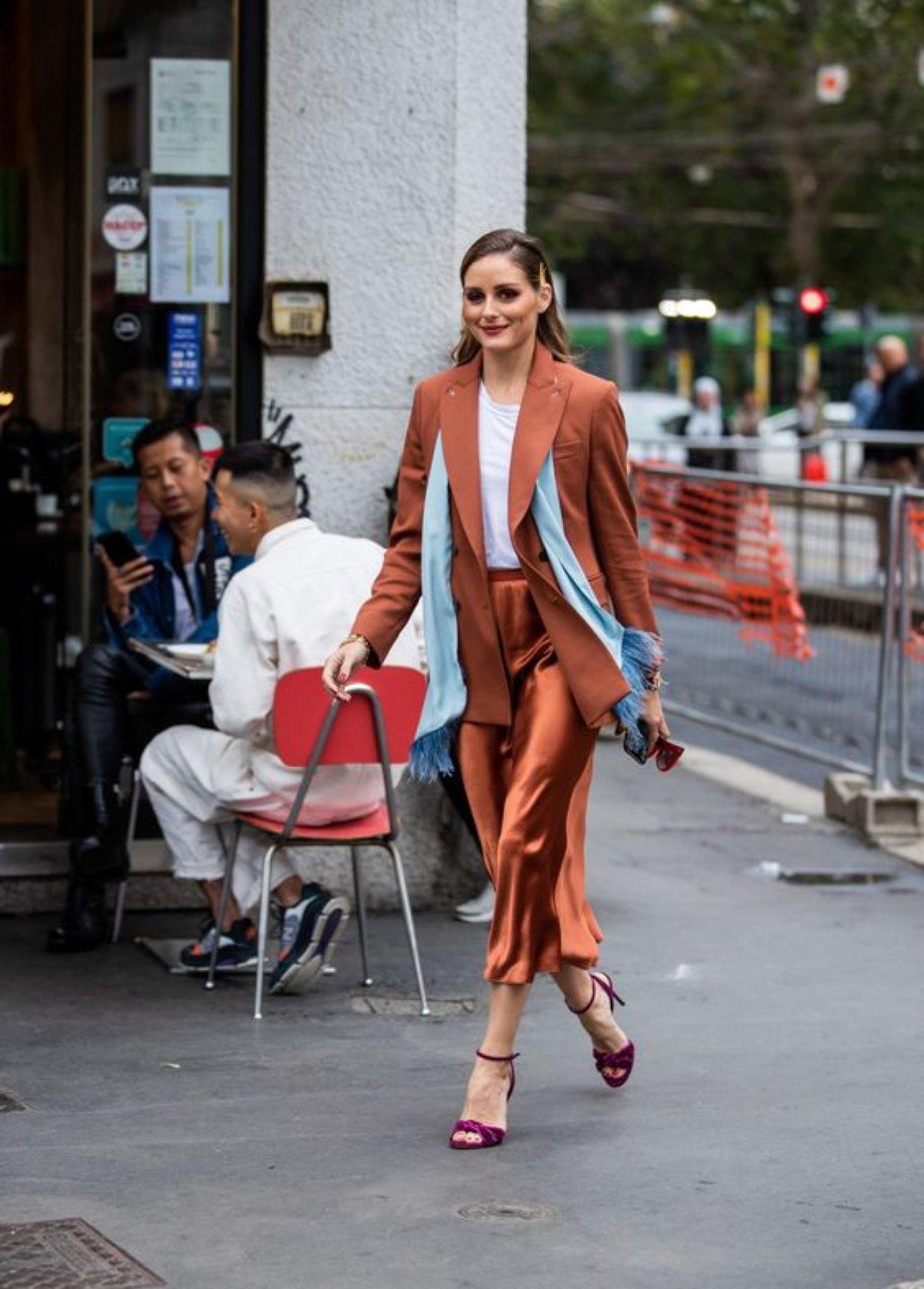 Ideias de Look Com Saia Vermelha Feminino