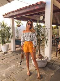 Ideias de Look Com Short Amarelo Feminino