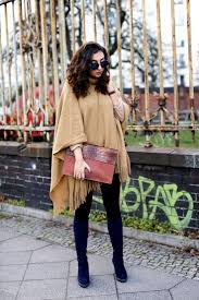 Look Com Poncho Feminino