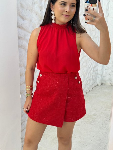 Ideias de Look Com Short Vermelho Feminino