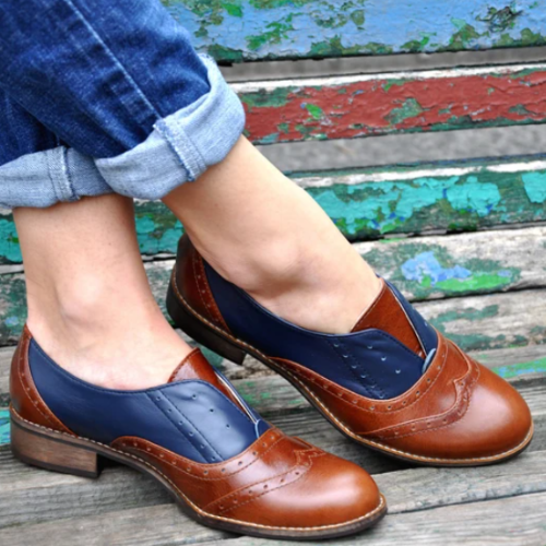 fashion woman look with oxfords