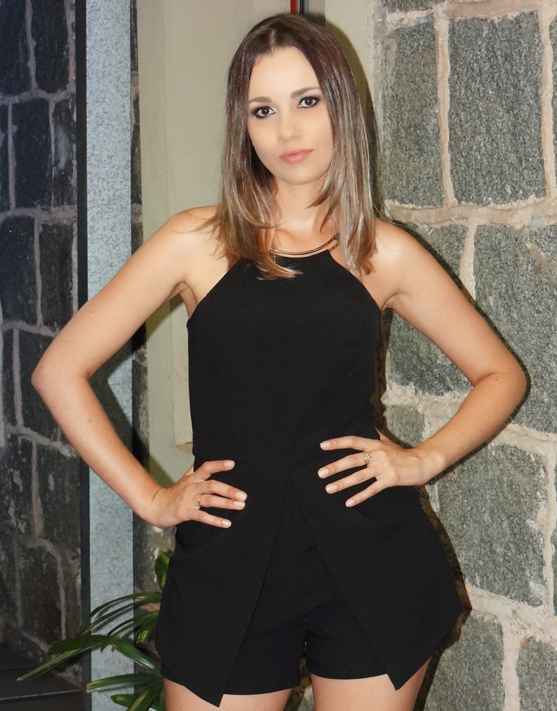 look com macaquinho preto Feminino