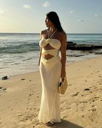 fashion woman look beach