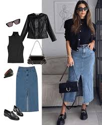 fashion woman look jeans and t-shirt