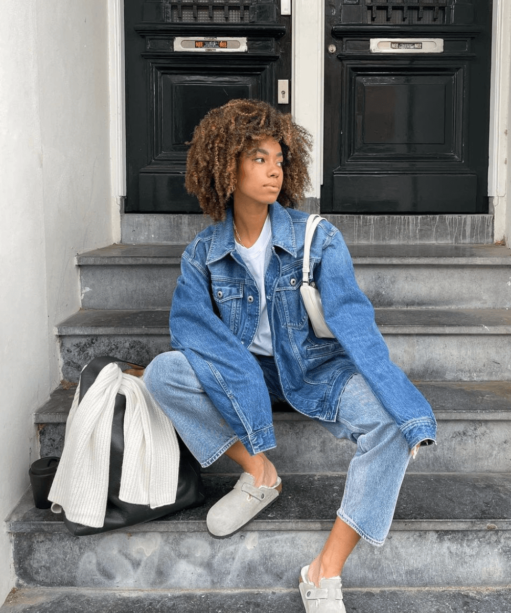 look calça jeans e camiseta Feminino