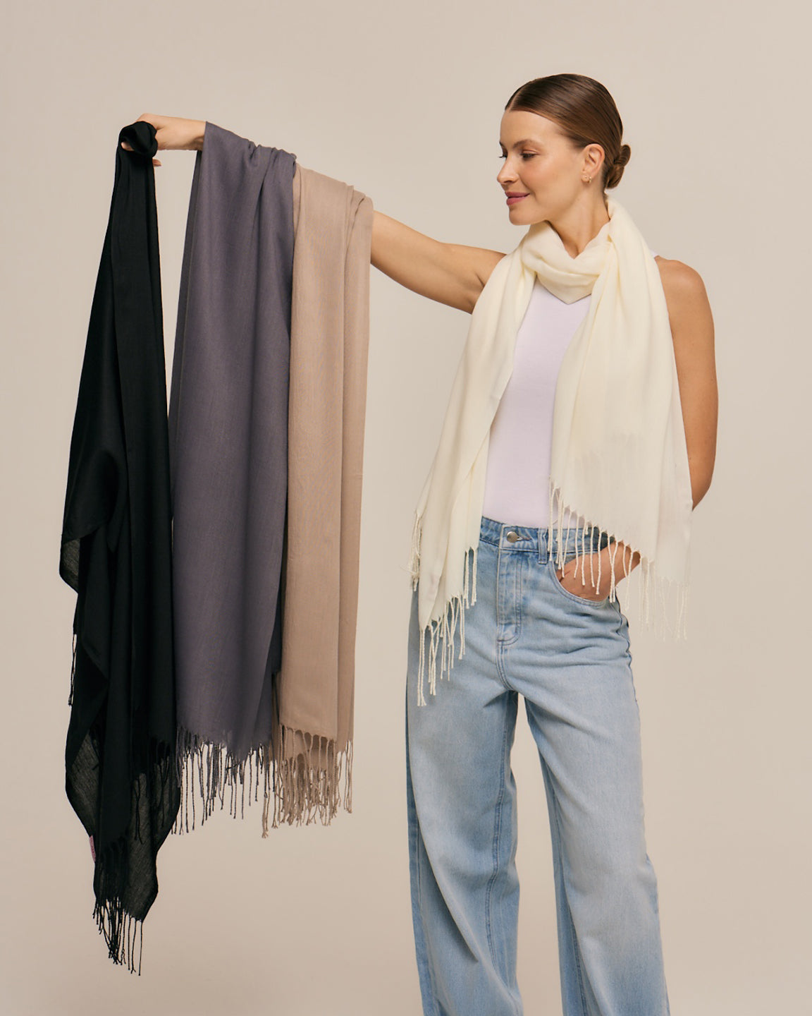 looks com pashmina Feminino