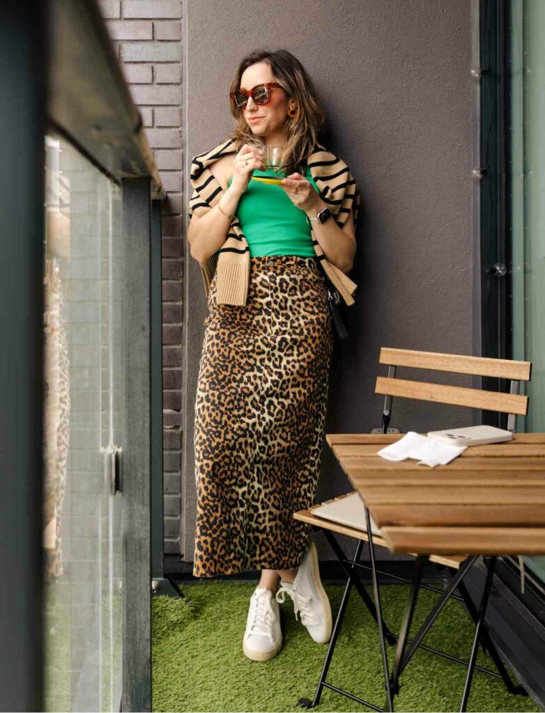 fashion woman look leopard skirt