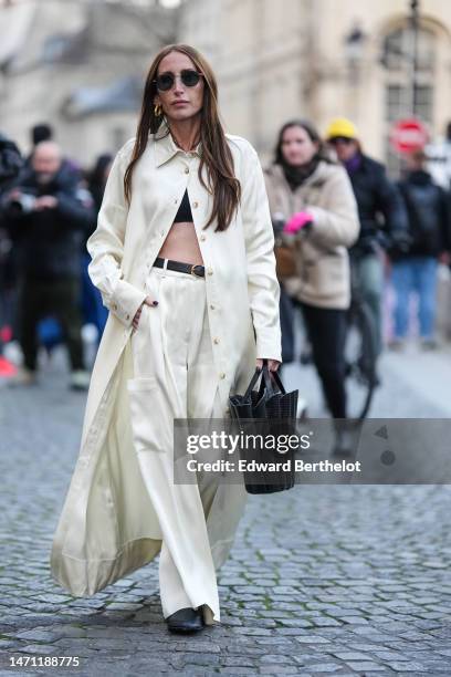 fashion woman look off white pants