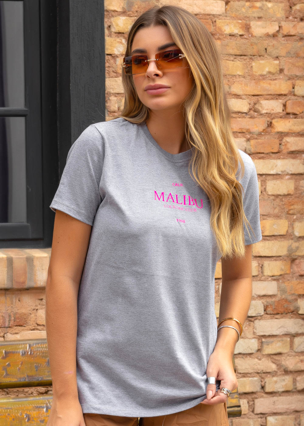 fashion woman look jeans and t-shirt